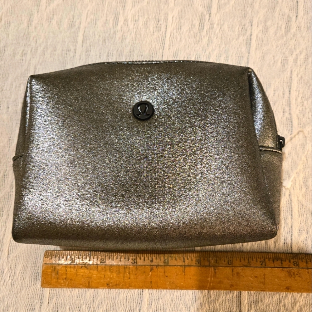 Lululemon all your things bag, silver mini